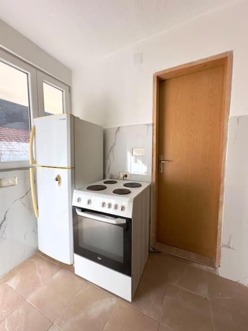 Sunny Balconies Apartments Skadar Lake Virpazar Exterior foto